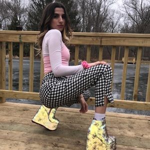 Meet your Posher, Carrie